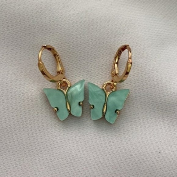 Brandy Melville Teal Acrylic Butterfly Earrings - Picture 4 of 4